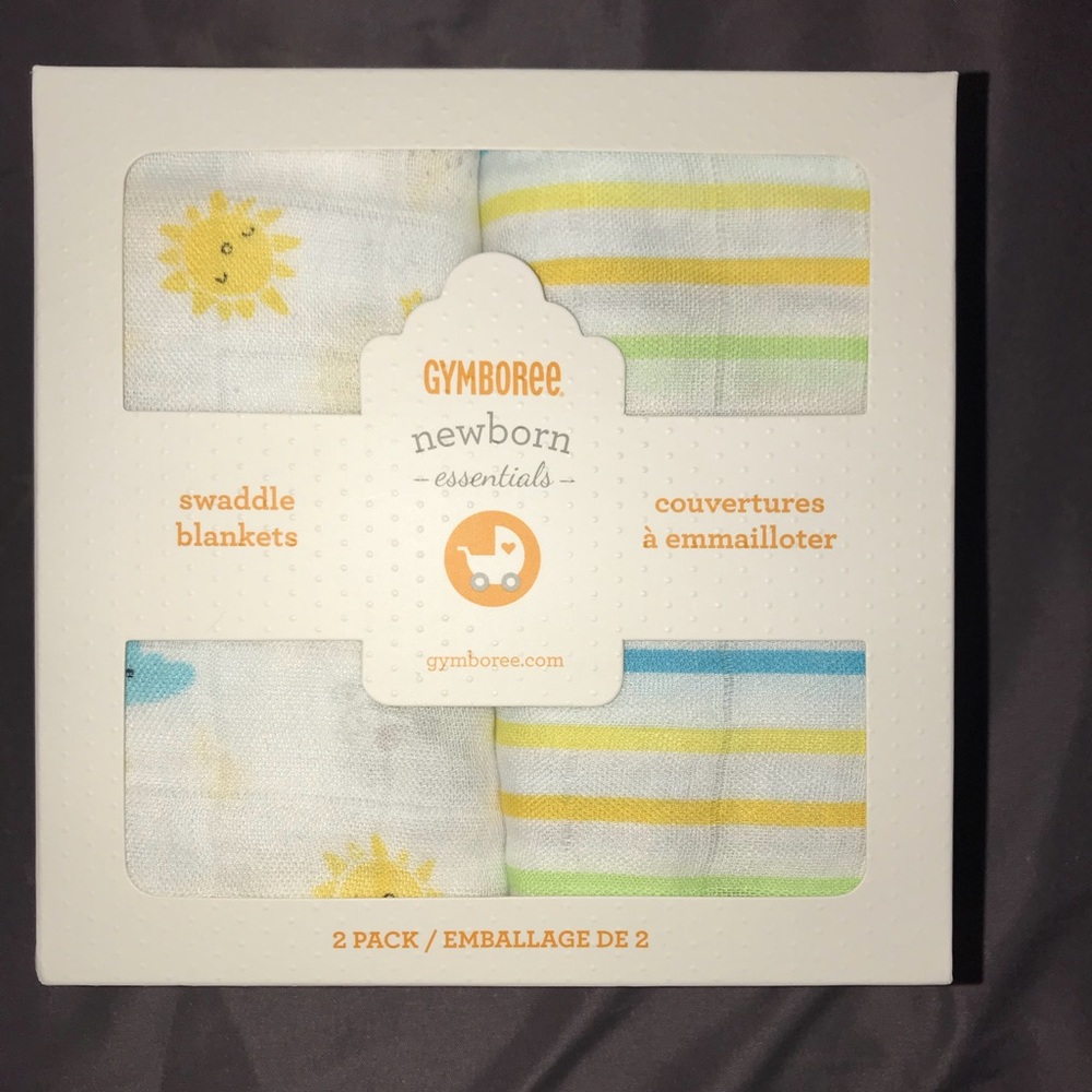 2 newborn swaddle blankets